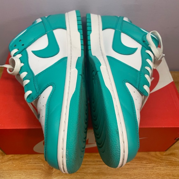 Nike Dunk Low “Clear Jade” - Picture 5 of 7